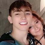 Rose Hensley - @thyrightwriter - Instagram