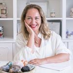 Roseli Siqueira - Cosmetóloga e Empresária - @roselissiqueira - Instagram