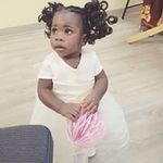 Rose Manzila - @rosemanzila - Instagram