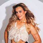 ROSANNE OATES | MOTHERHOOD | BODY ACCEPTANCE | STYLE - @roseoates_ - Instagram