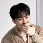 ルミ - @roseorsine_ - Instagram