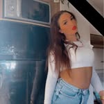 Roseanne Lee - @roseannelee29 - Instagram
