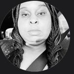 Roselle Williams - @neither_over_nor_under - Instagram