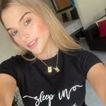 Roselyn Moore - @roselyn1013 - Instagram