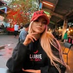 Roslyn silver - @roslynsilver1 - Instagram