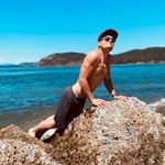 Ross Clements - @sexygoldpanda - Instagram