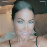Melissa Ross-Matthews - @mermaidemelissa - Instagram