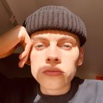 Rowan White - @rowanspersonal - Instagram