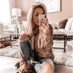 Rowena Bowman - @bowmanrowenaa - Instagram