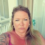 Rowena Jones - @razmack - Instagram