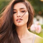 Rowena White - @rowena_white_ - Instagram