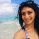 Roxanne Barr - @roxetoce - Instagram