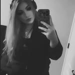 Roxanne Blair - @succubus.57422 - Instagram
