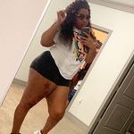 Asia - @roxanne.goodwine - Instagram