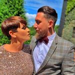 𝐑𝐨𝐱𝐚𝐧𝐧𝐞 𝐆𝐫𝐨𝐯𝐞𝐬 - @mrsgrovesy - Instagram