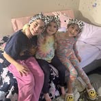 Roxanne Hollis - Facebook