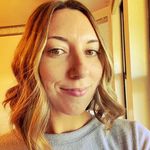 Roxanne Ring - @yogiroxyring - Instagram