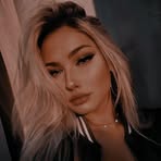 Roxanne Rose - Facebook