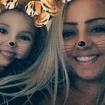 Roxanne Schofield - @roxanne.schofield.5 - Instagram