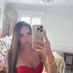rox - @roxiefosterr - Instagram