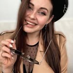 Roxie Hull - @roxie_hull - Instagram