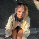 @rubybartonn - Instagram