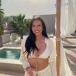 Ruby Jones - @rubsjones - Instagram
