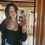 Ruby Lewis - @ruby_lewis52 - Instagram