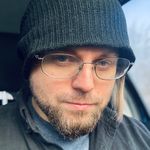 Russell Knee - @russellknee - Instagram