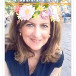 Ruth Benzenou - @ruthbenz - Instagram