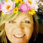 Ruth Thorne - @bagsundermyis - Instagram