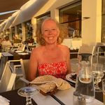 Ruth Toombs - @ruth.toombs - Instagram