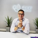 Ryan Grant - @dryeyerescue_ryan - Instagram