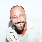 Ryan Weiss - @wakingupwithryan - Instagram
