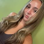 @sabrinasnyderr - Instagram