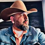 Sal Navarro - @_wearethenavarrofamily_ - Instagram
