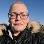 Sally Downing - @sallyvlife - Instagram