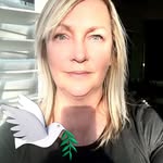 Sally Earl - @sallyearl - Instagram