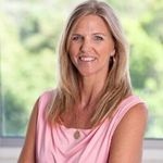 Sally Emery - @sally_luckybird - Instagram