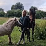 @sallyholder_ - Instagram