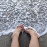 Sally Sage - @barefoot.sally - Instagram