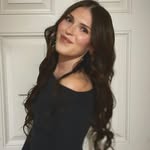Sally Stokes - @sallystokess - Instagram