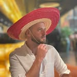 Sam Bunting - @telegram_sam88 - Instagram