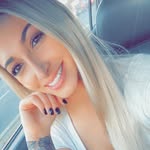 Samantha 🩷 - @samburks - Instagram