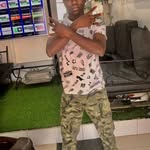 sam escobar - @samescobar240 - Instagram