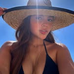 Samantha Robles• - @samrobles.ra - Instagram