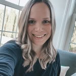 Sam | Bookstagram - @samstacksbooks - Instagram