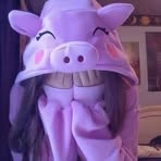 Samantha Dube - Facebook