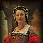 Samantha Rees - @tudorroyaltyexperience - Instagram