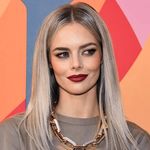 𝗦𝗮𝗺𝗮𝗿𝗮 𝗪𝗲𝗮𝘃𝗶𝗻𝗴 - @samaraxglow - Instagram